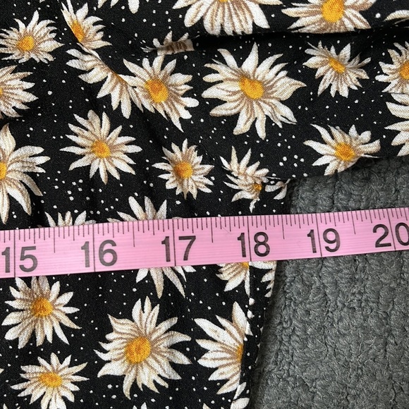 Sugar Lips daisy print jumpsuit - Picture 10 of 12